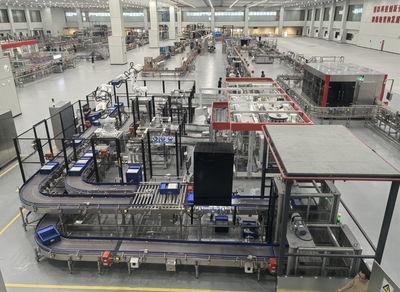 12人每小時生產15000瓶 看瀘州如何引領中國白酒行業邁向數字化、智能化新紀元